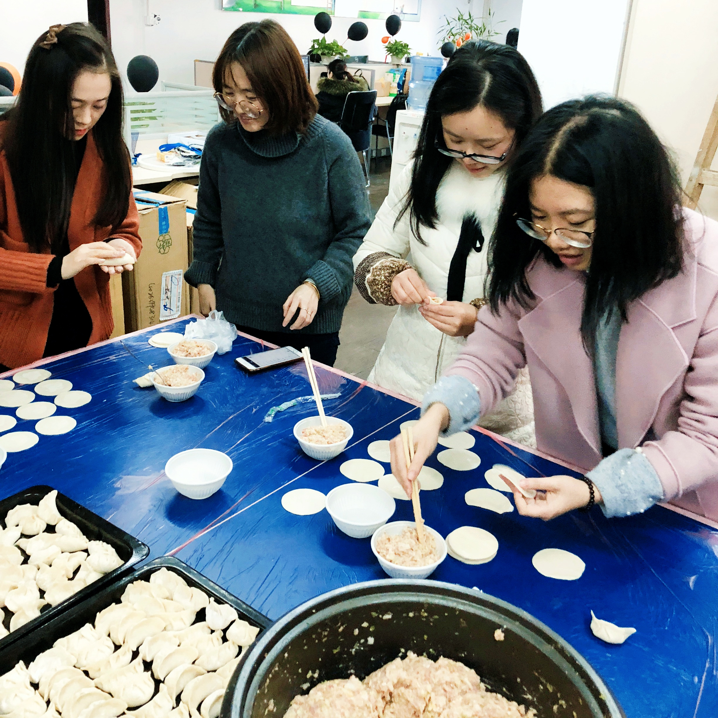 过节这件事，嗯，我们向来很认真。